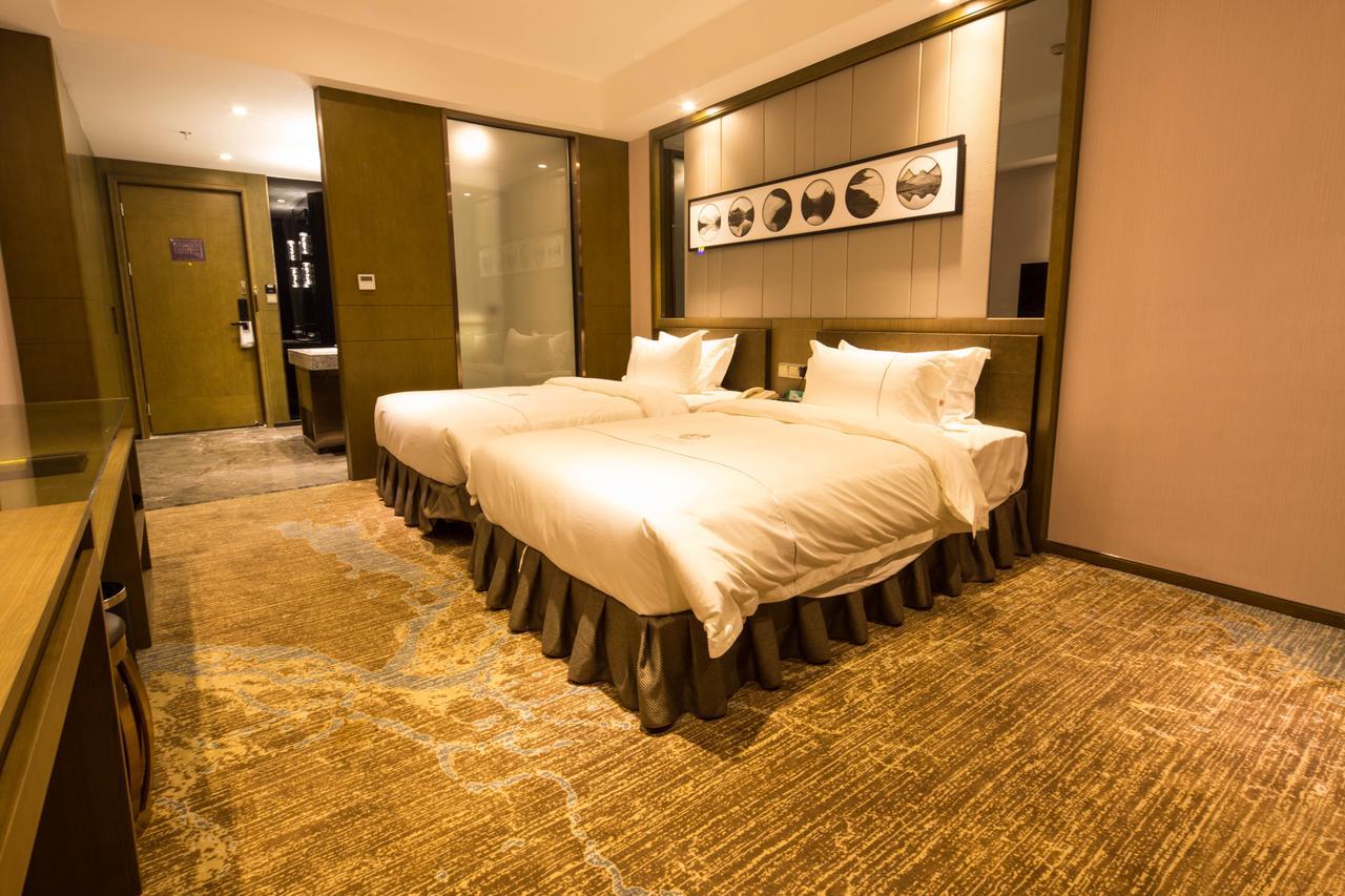 Lnsail Hotel Shenzhen Luohu Port Railway Station Экстерьер фото